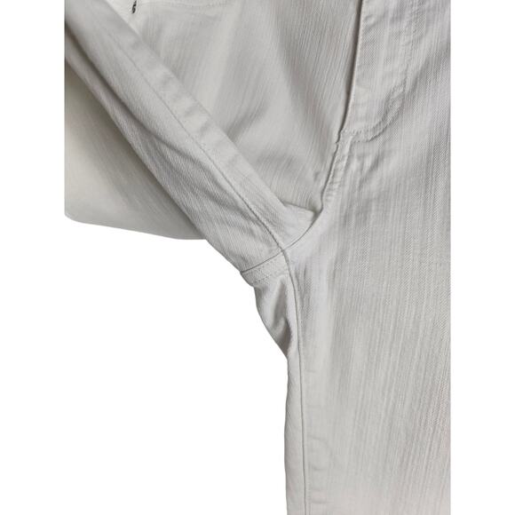 Chico's Platinum White Capri Denim Jean's  Women's 0.5 / 6 - Picture 3 of 5